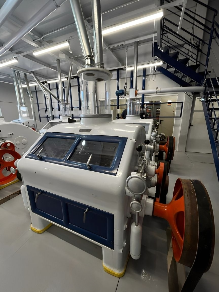 Vista area dos silos e armazens do moinho